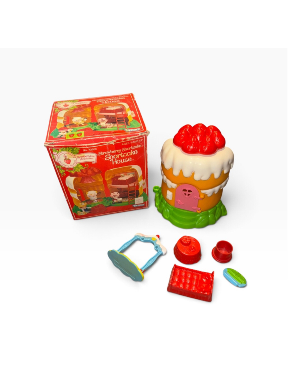 Vintage 1982 Kenner Strawberry Shortcake Shortcake House Playset One Size